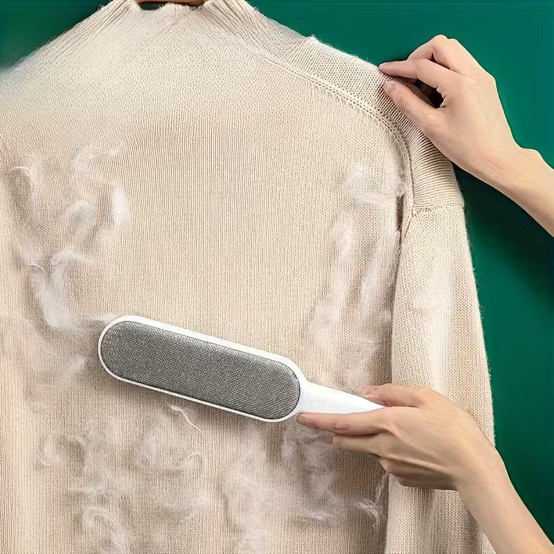 The magic lint remover that cleans everything in just one swipe 🧼